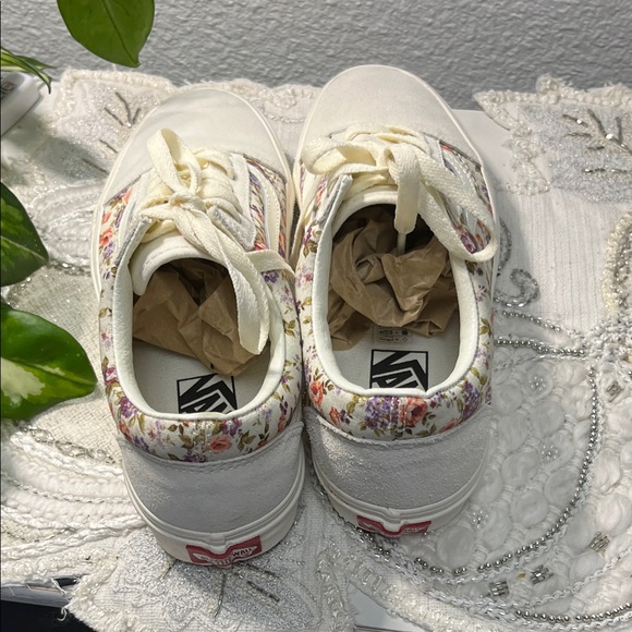 NWOT Vans Old Skool Vintage Floral Sneakers - Picture 5 of 9